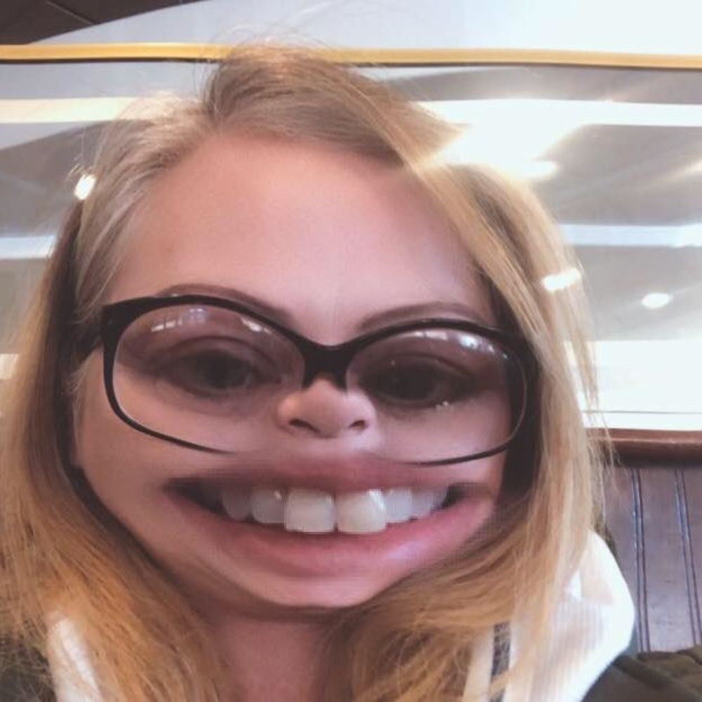 Meet your Posher, Nina